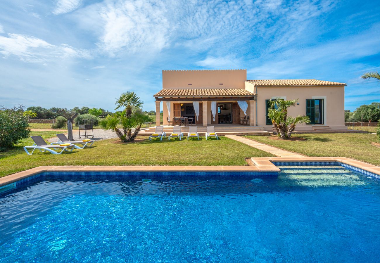 Villa en Son Serra de Marina - Can Aina Finca en la naturaleza para 6 con piscina, ping pong, BBQ, Wi Fi