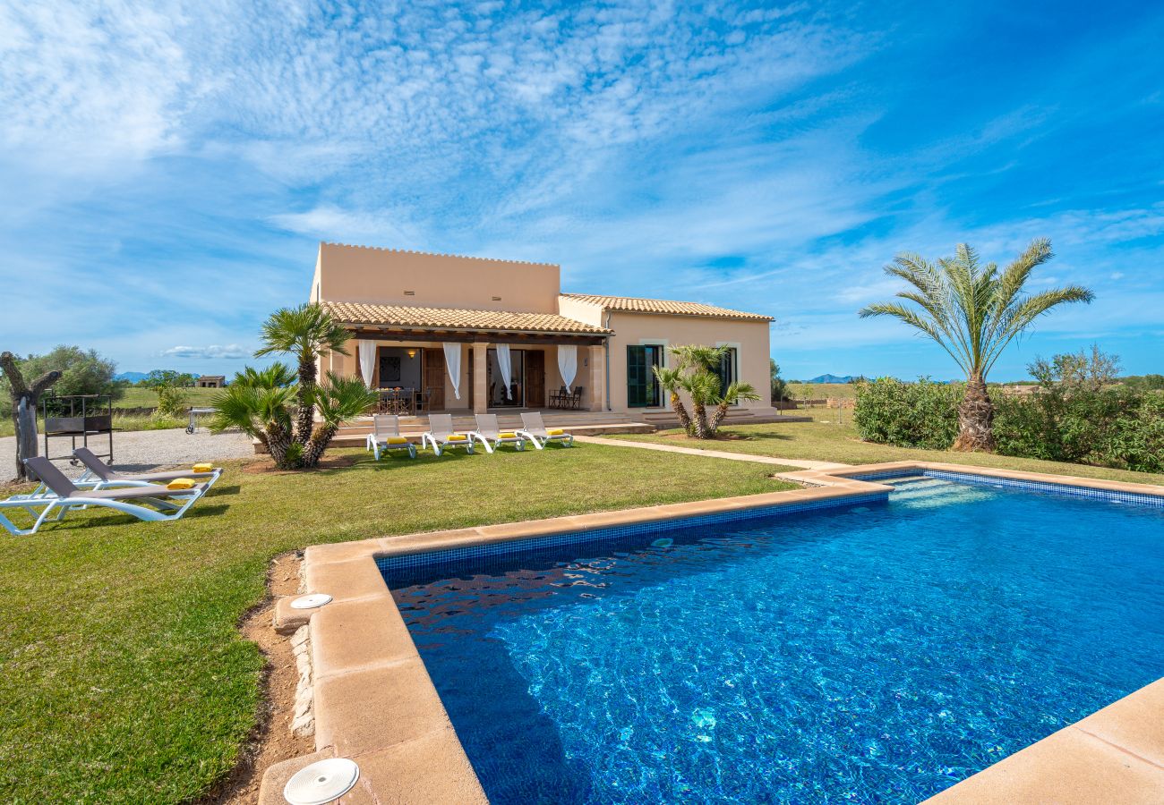 Villa en Son Serra de Marina - Can Aina Finca en la naturaleza para 6 con piscina, ping pong, BBQ, Wi Fi