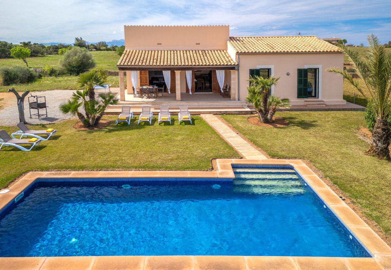 Villa en Son Serra de Marina - Can Aina Finca en la naturaleza para 6 con piscina, ping pong, BBQ, Wi Fi