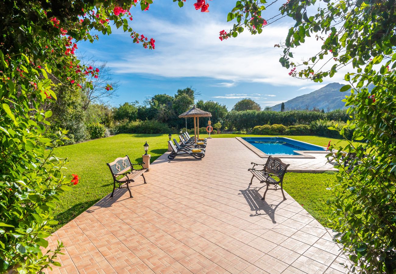 Finca Can Torretes en alcudia con piscina 