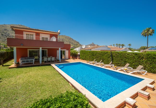 Chalet en Puerto de Alcudia - Casa Massanet para 8 con piscina cerca de la playa y todas comodidades