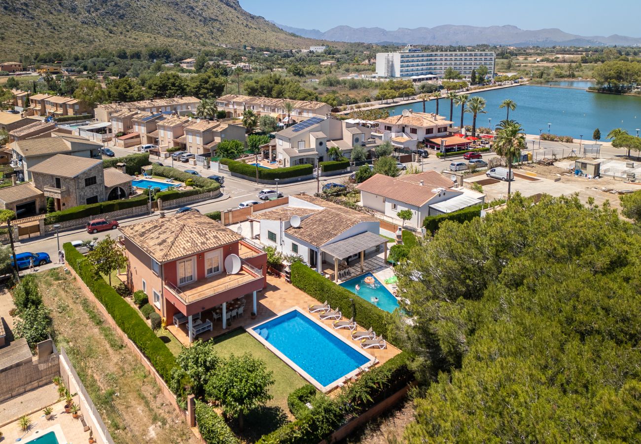 Chalet en Puerto de Alcudia - Casa Massanet para 8 con piscina cerca de la playa y todas comodidades