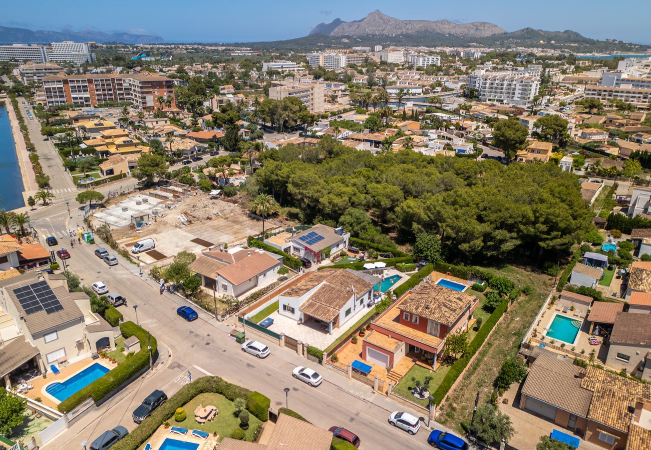 Chalet en Puerto de Alcudia - Casa Massanet para 8 con piscina cerca de la playa y todas comodidades