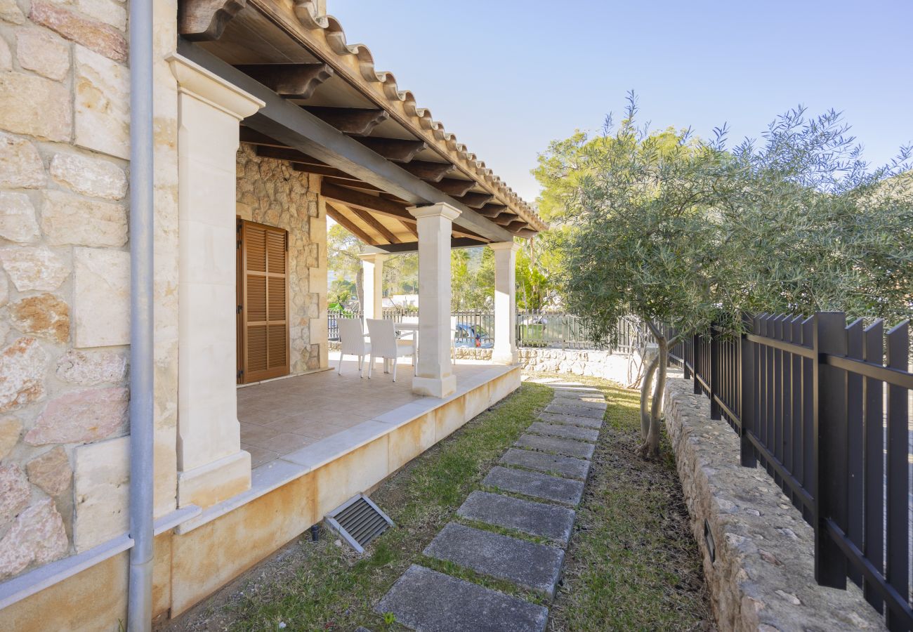 Casa en Alcúdia - Casa Juani para 8 con piscina a poco metros de la playa y todas comodidades