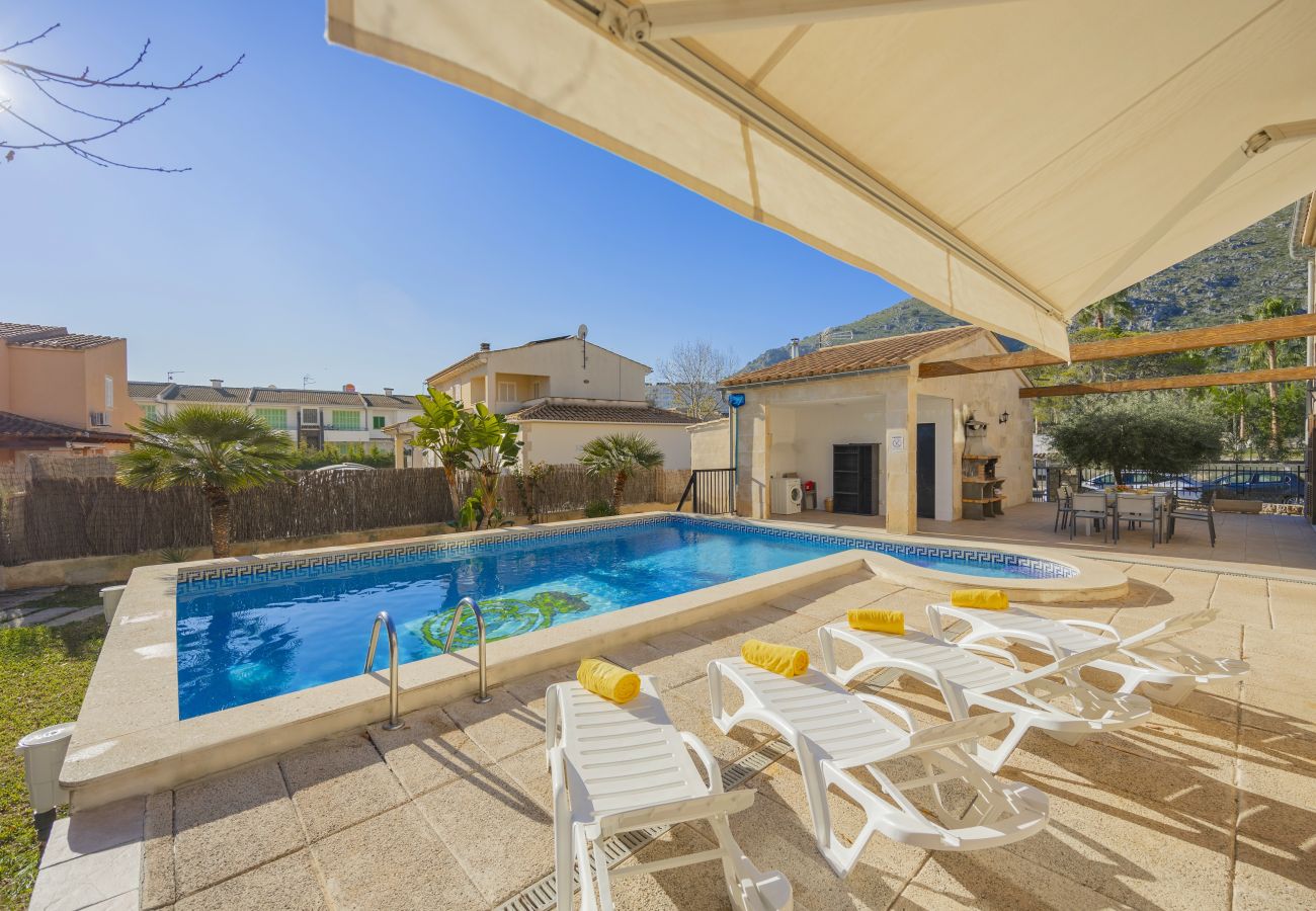 Casa en Alcúdia - Casa Juani para 8 con piscina a poco metros de la playa y todas comodidades