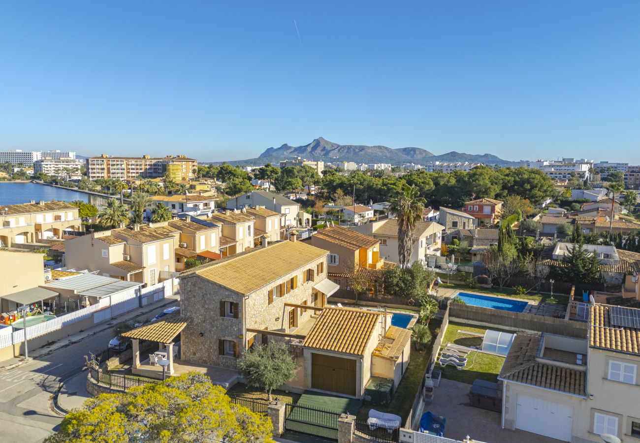 Casa en Alcúdia - Casa Juani para 8 con piscina a poco metros de la playa y todas comodidades