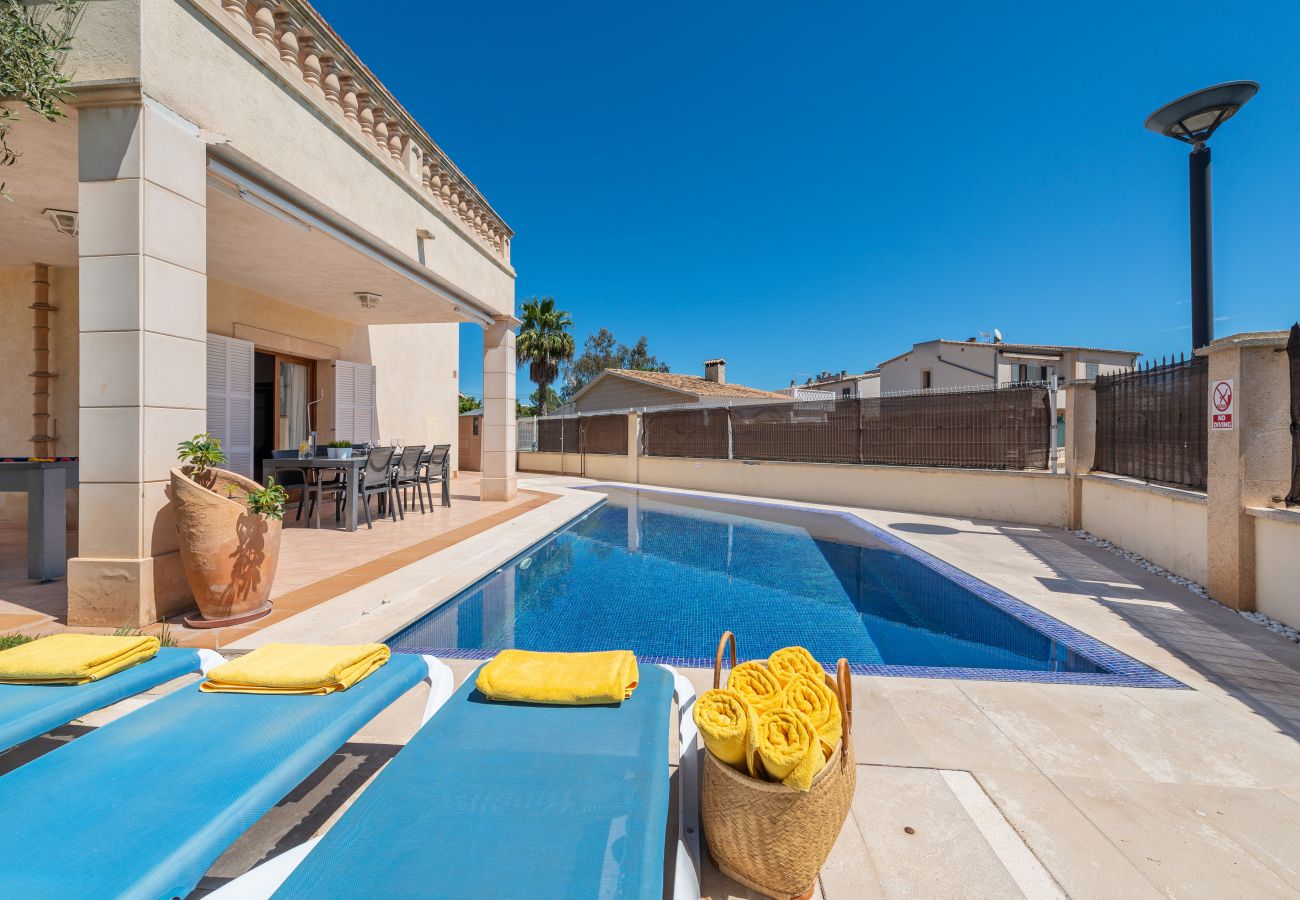 Casa en Alcúdia - Casa Bernat para 6 con piscina a 4min de la playa de Alcudia