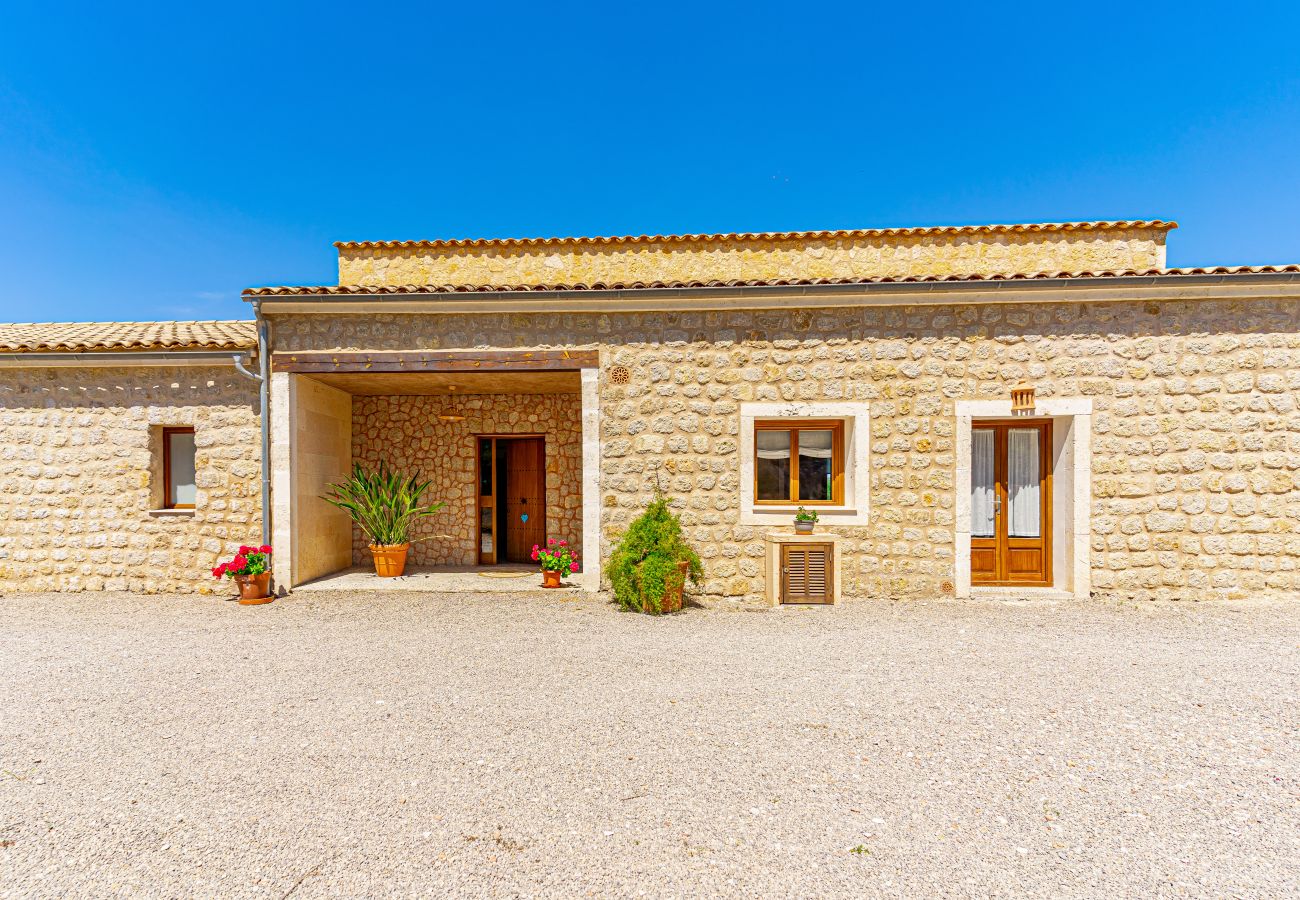 Finca in Sineu - CALUIX Finca für 8, Sonne und Entspannung in der Natur auf Mallorca