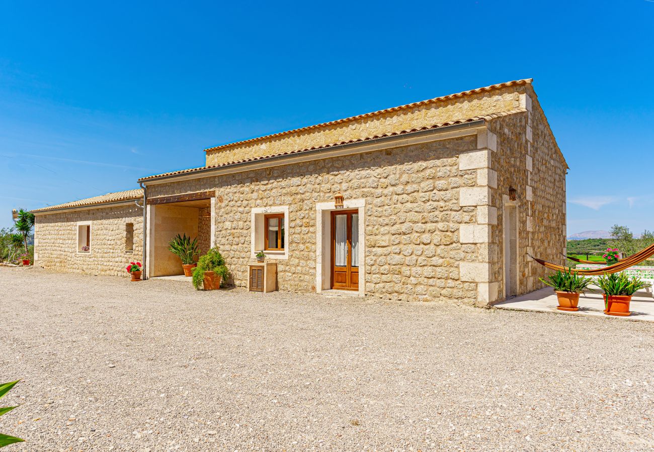 Finca in Sineu - CALUIX Finca für 8, Sonne und Entspannung in der Natur auf Mallorca