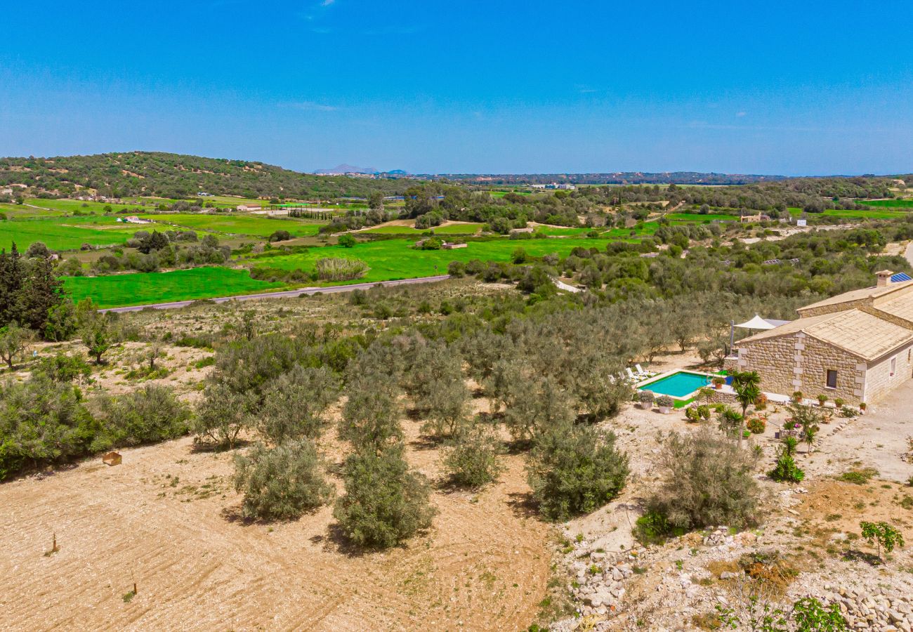 Finca in Sineu - CALUIX Finca für 8, Sonne und Entspannung in der Natur auf Mallorca