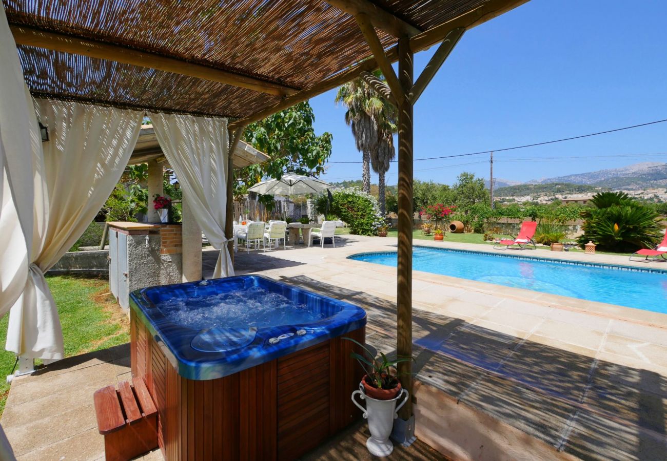 Finca in Selva - SA VINYETA Finca für 6 Personen mit Pool, Jacuzzi und Garten