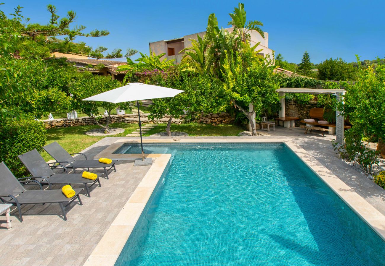 Finca in Alcudia - Finca Tito Y Yaya in der Nähe von Stränden und Restaurants für 7 Personen mit Schwimmbad