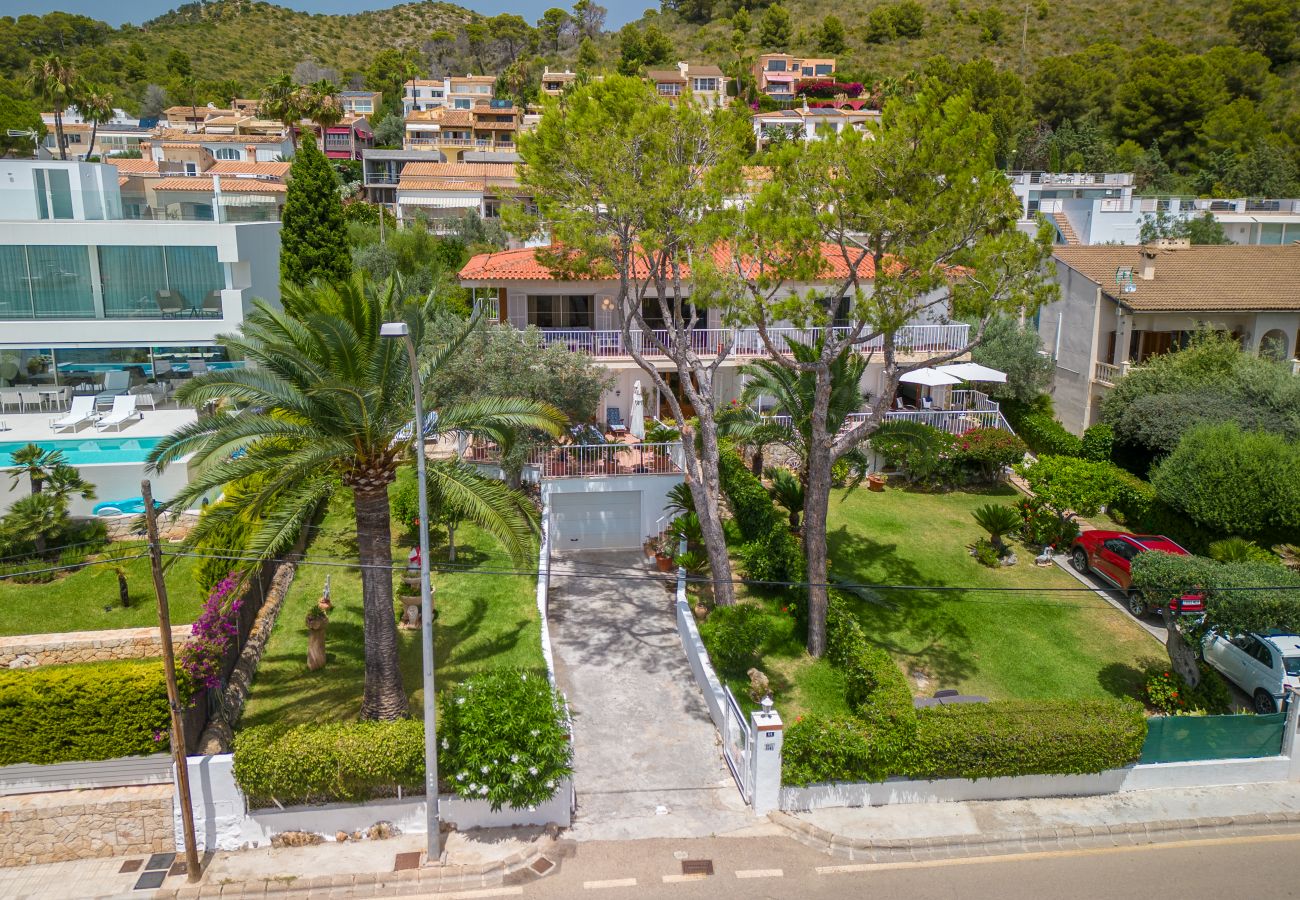 Ferienhaus in Alcudia - Bell Punt  Haus für 6 nur 10 Meter zum Meeres in Alcudia