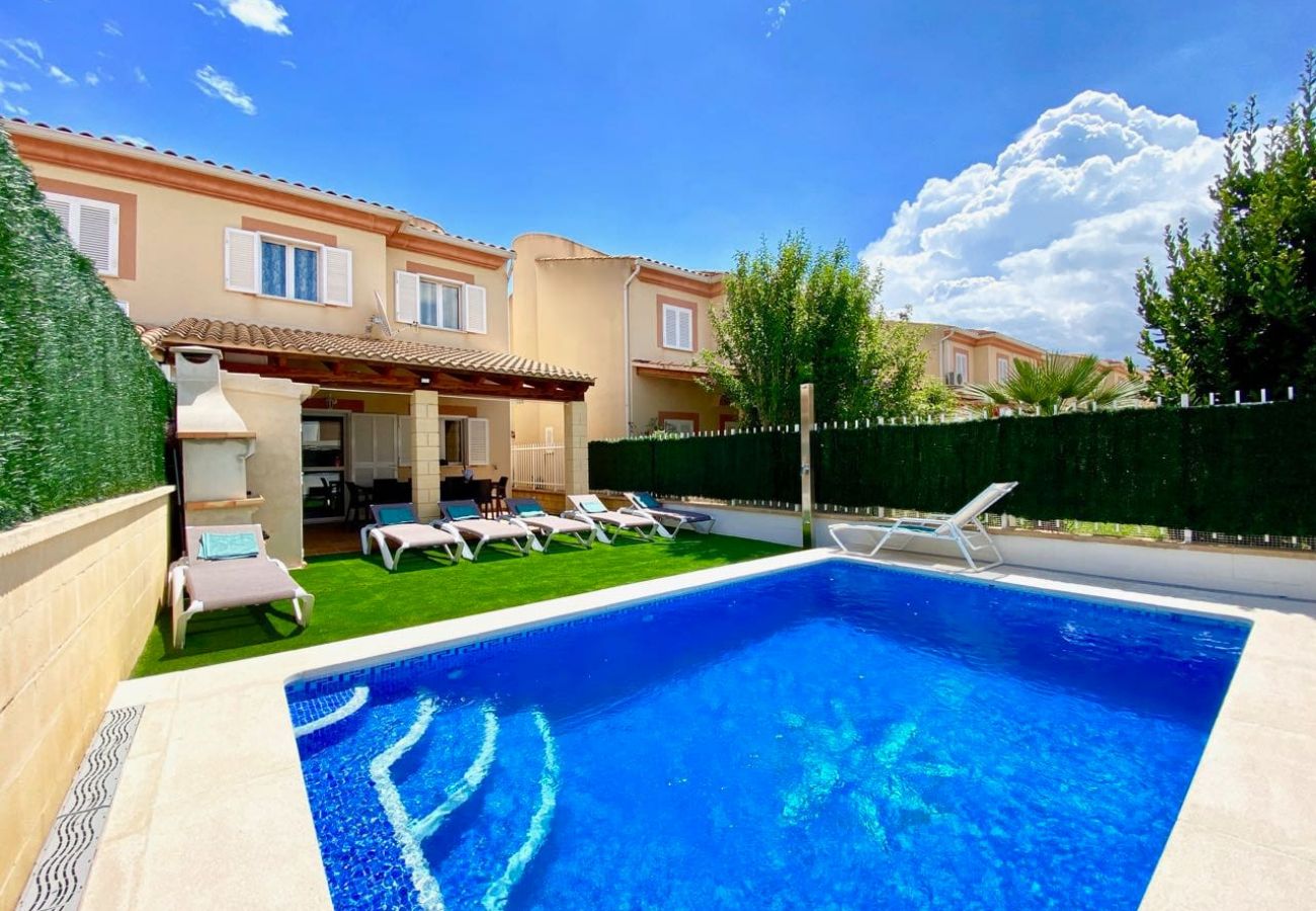 Stadthaus in Alcudia - Estrella für 8 bis 350m vom Strand mit Schwimmbad in Alcudia AC, WiFi