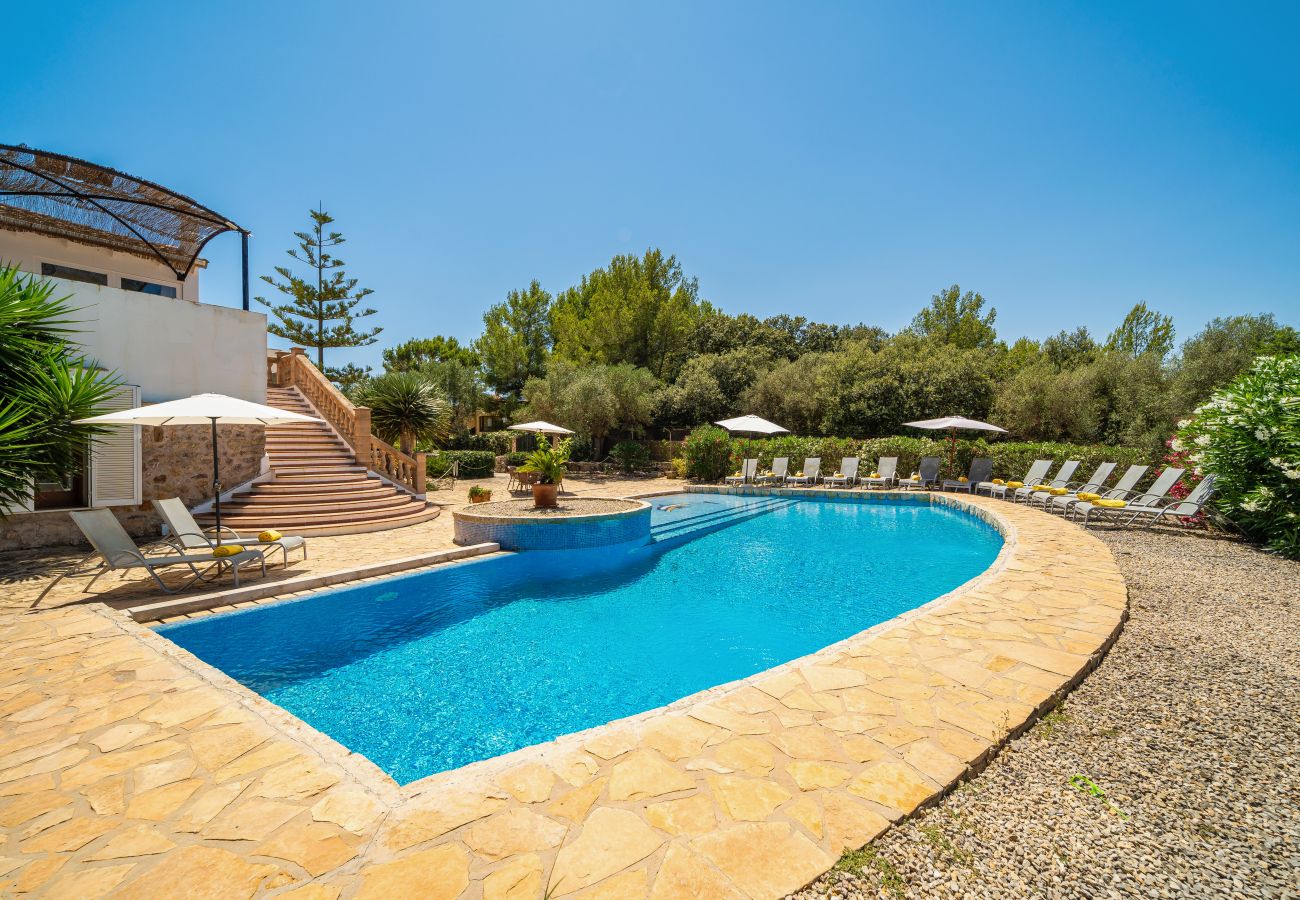 Finca in Alcudia - CAS CARELLO Familien-Finca für 12 Personen in Alcanada