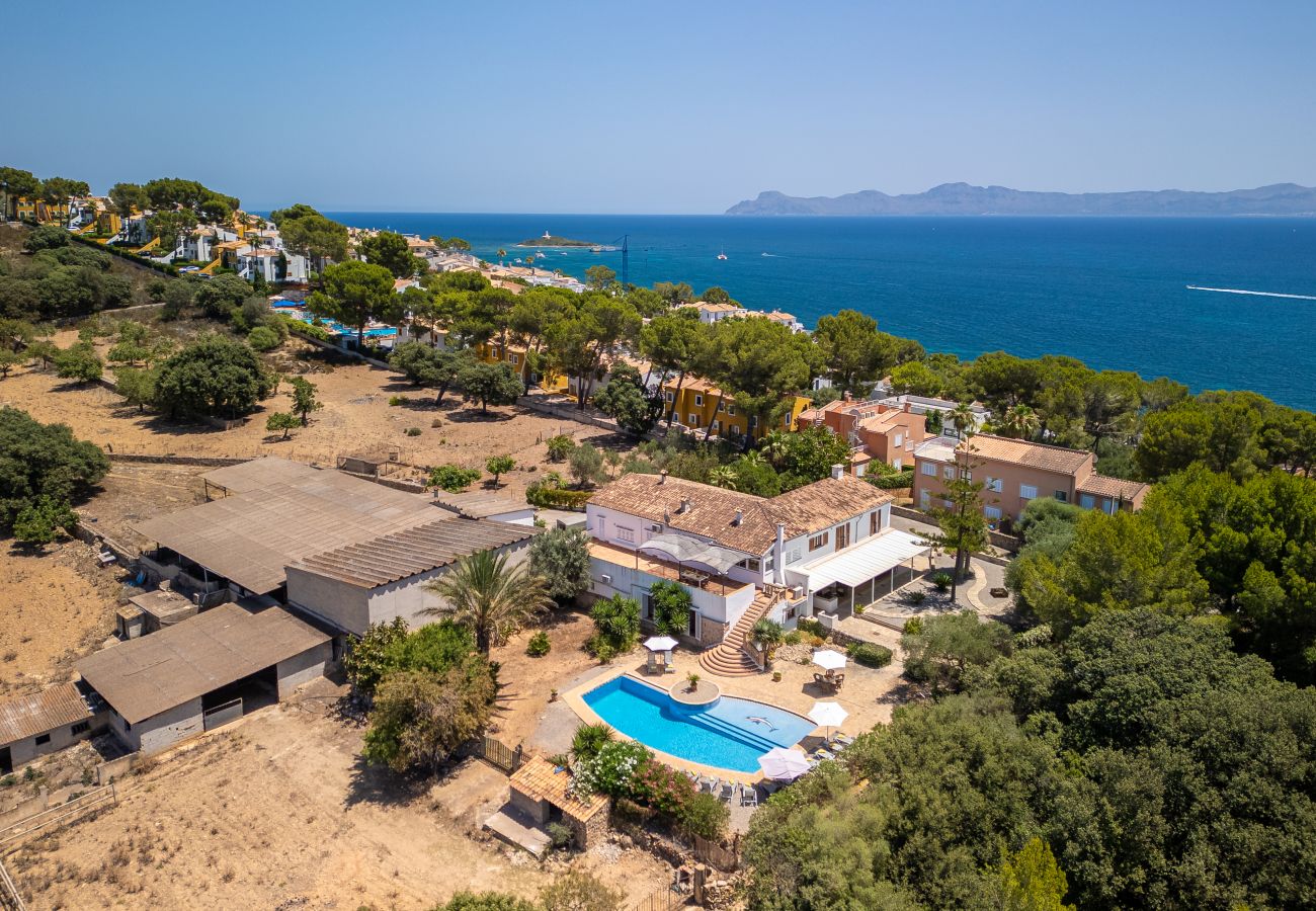 Finca in Alcudia - CAS CARELLO Familien-Finca für 12 Personen in Alcanada