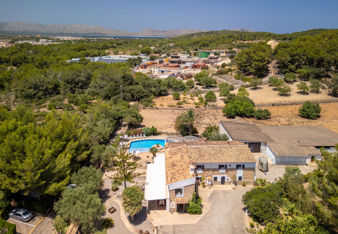 Finca in Alcudia - CAS CARELLO Familien-Finca für 12 Personen in Alcanada