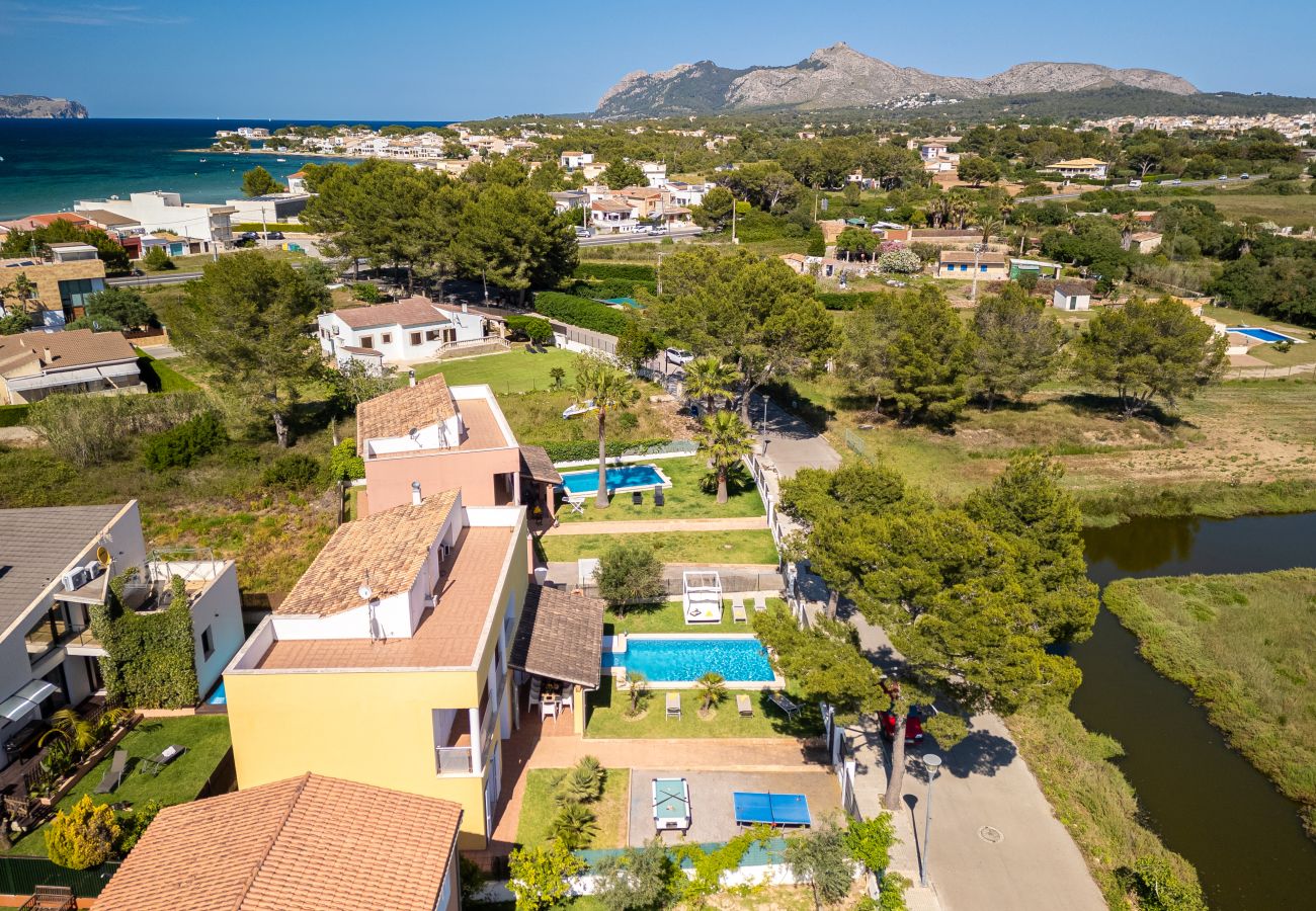 Villa in Alcudia - Villa Ibiza 350m vom Strand, Schwimmbad, Billard und Tischtennis.