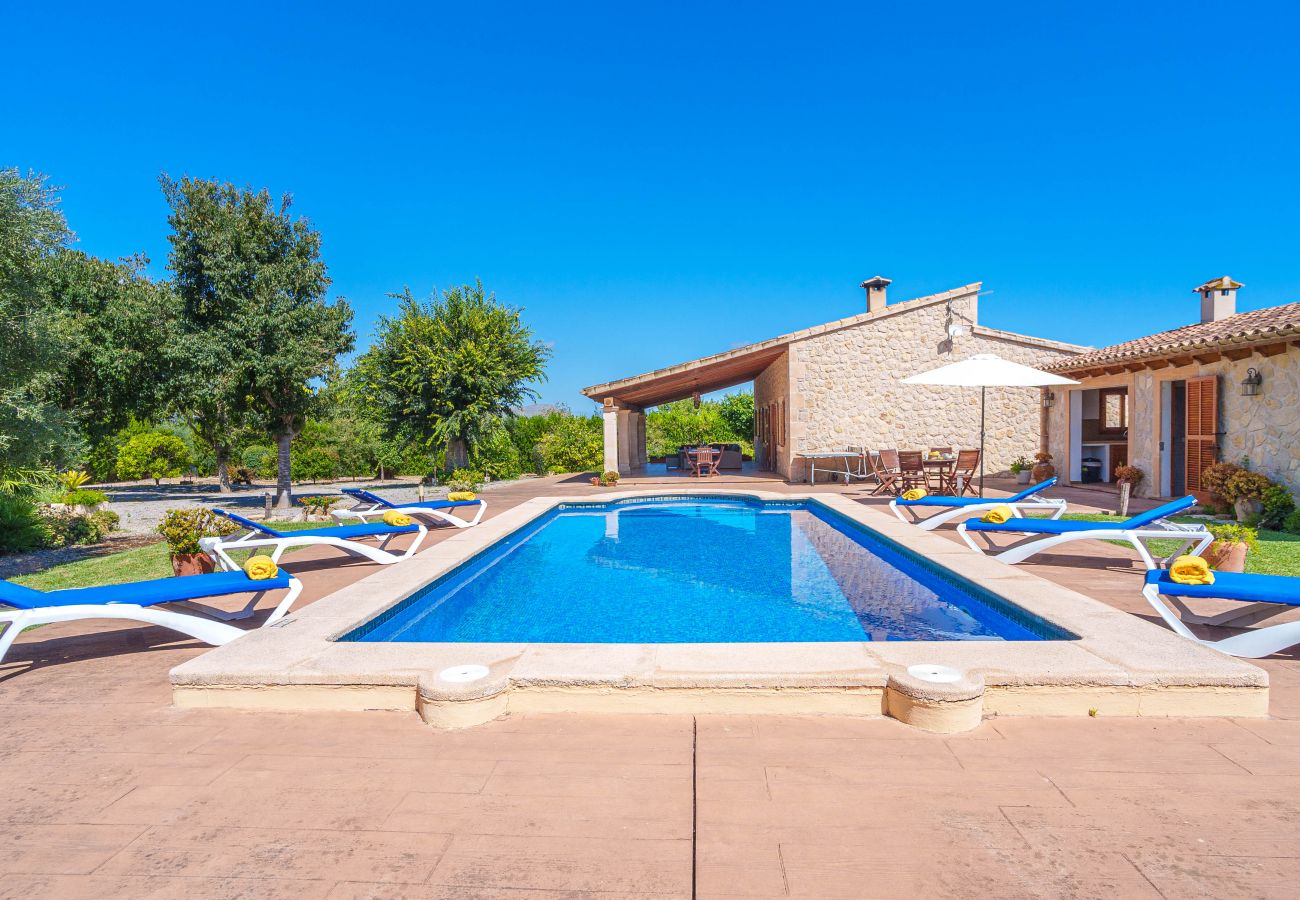 Finca in Alcudia mit Pool