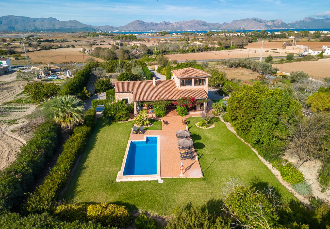 Villa in Alcudia - Can Torretes Alcudia für 8 Personen mit Schwimmbad, nur wenige Meter vom Dorf entfernt 