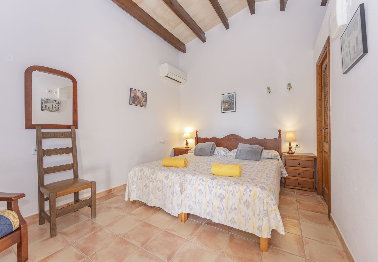 Villa in Alcudia - Finca Can Castell 2 für 8 Personen mit Schwimmbad, Grillplatz, kostenlosem Wi-Fi