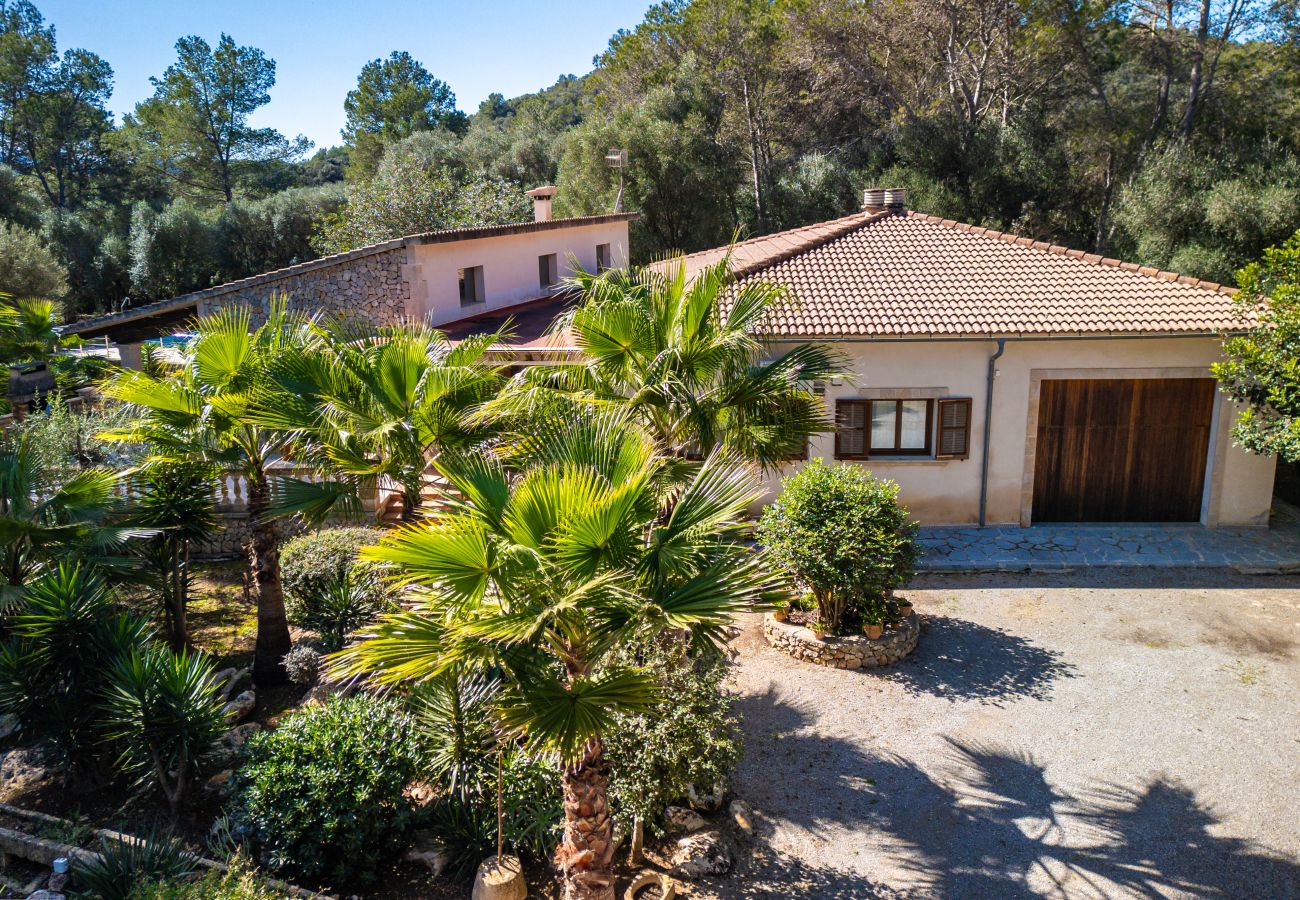 Villa in Sa Pobla - Ferragut Crestatx Finca für 6 Personen mit Schwimmbad