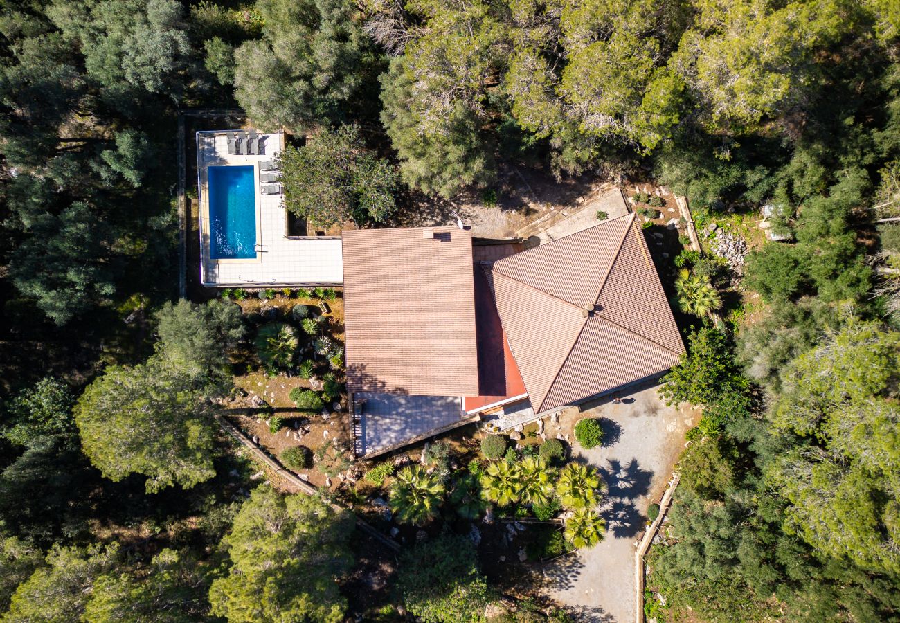 Villa in Sa Pobla - Ferragut Crestatx Finca für 6 Personen mit Schwimmbad