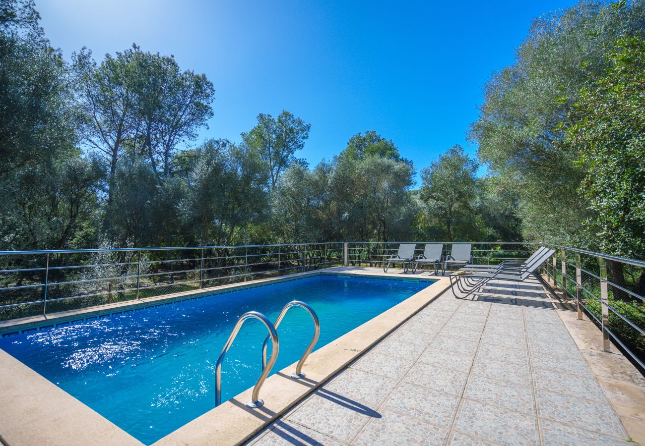 Villa in Sa Pobla - Ferragut Crestatx Finca für 6 Personen mit Schwimmbad