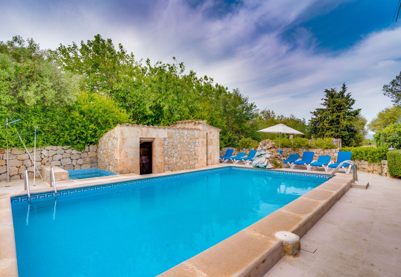 Villa in Alcudia - LORENZO Finca für 9 mit pool nur 4,5 km zum Meer