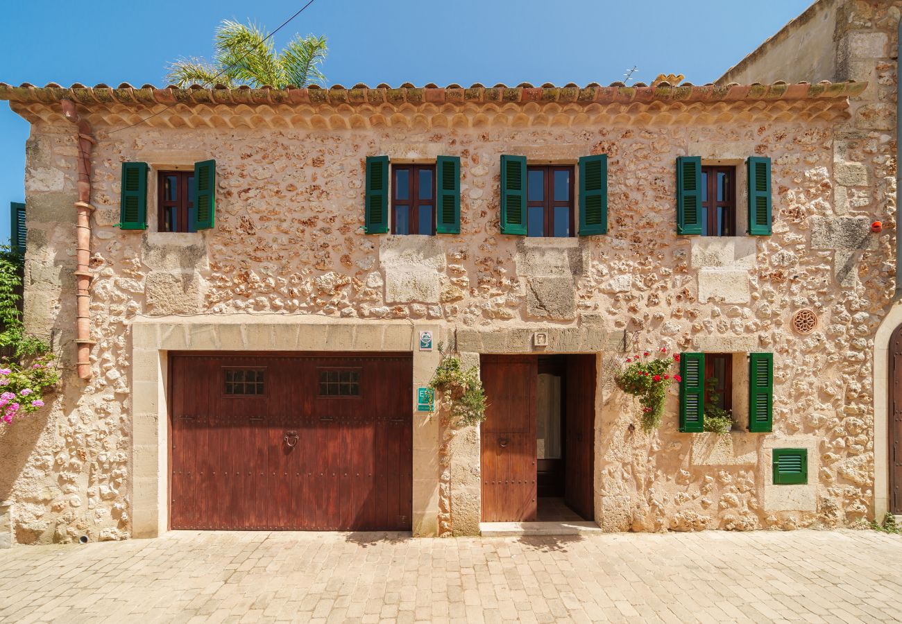 Stadthaus in Ariany - Ca na Sabatera Doppelhaushälfte mit privatem Pool in Ariany