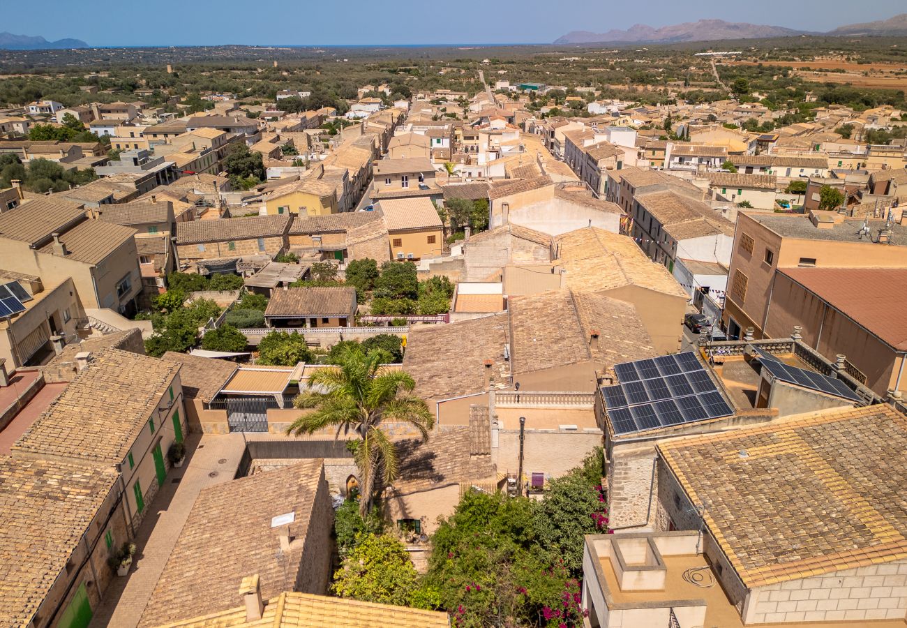 Stadthaus in Ariany - Ca na Sabatera Doppelhaushälfte mit privatem Pool in Ariany