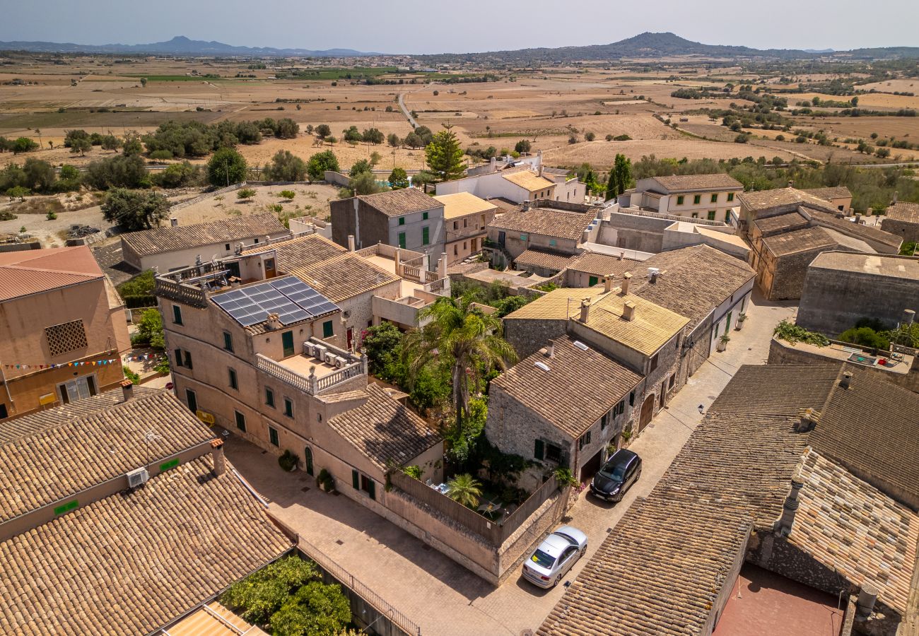 Stadthaus in Ariany - Ca na Sabatera Doppelhaushälfte mit privatem Pool in Ariany