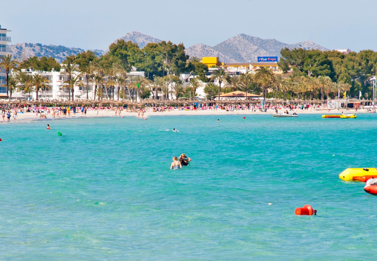 Ferienhaus in Alcudia - Villa Maria Meerblick für 6 Personen mit Schwimmbad in Alcanada