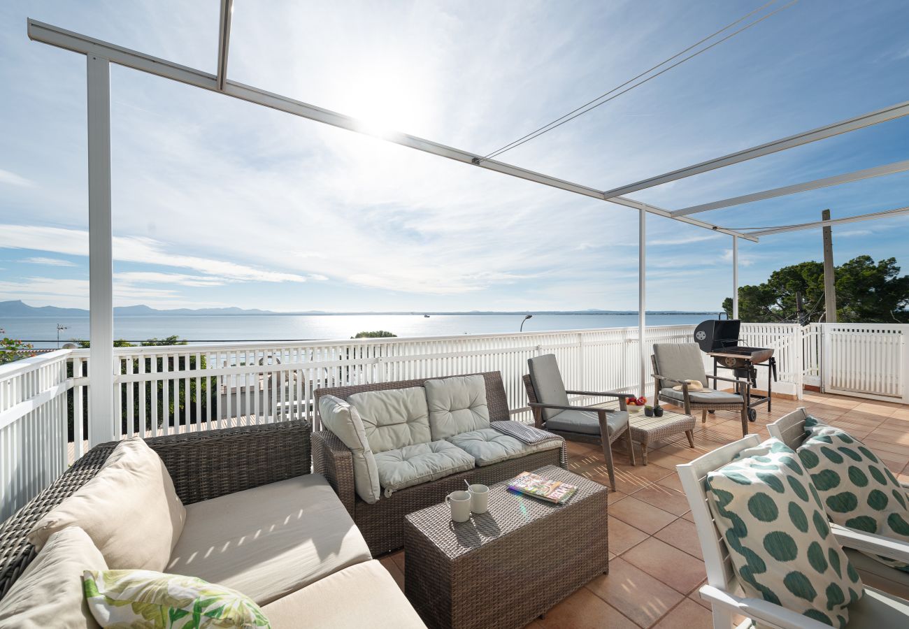 Ferienhaus in Alcudia - Villa Maria Meerblick für 6 Personen mit Schwimmbad in Alcanada