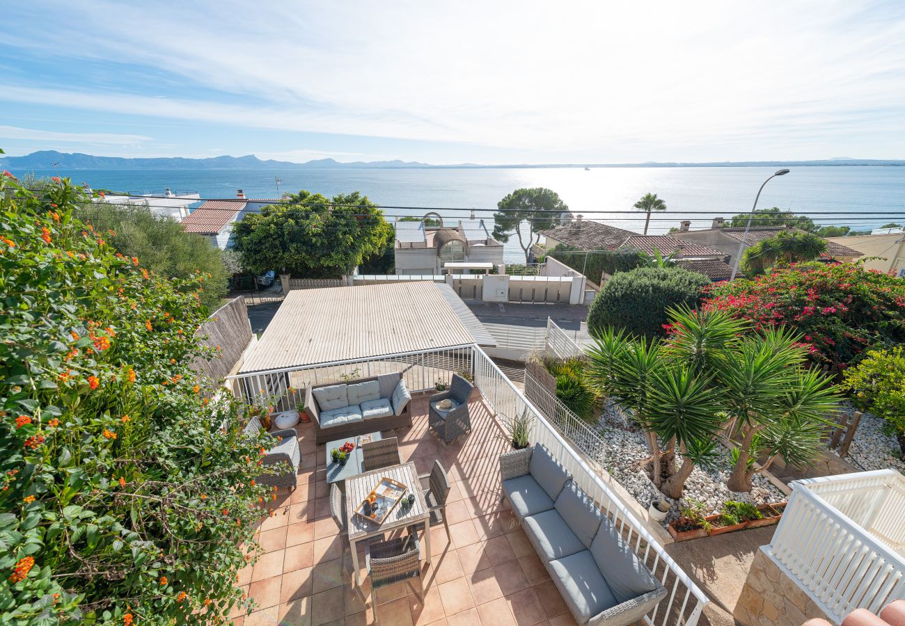 Ferienhaus in Alcudia - Villa Maria Meerblick für 6 Personen mit Schwimmbad in Alcanada