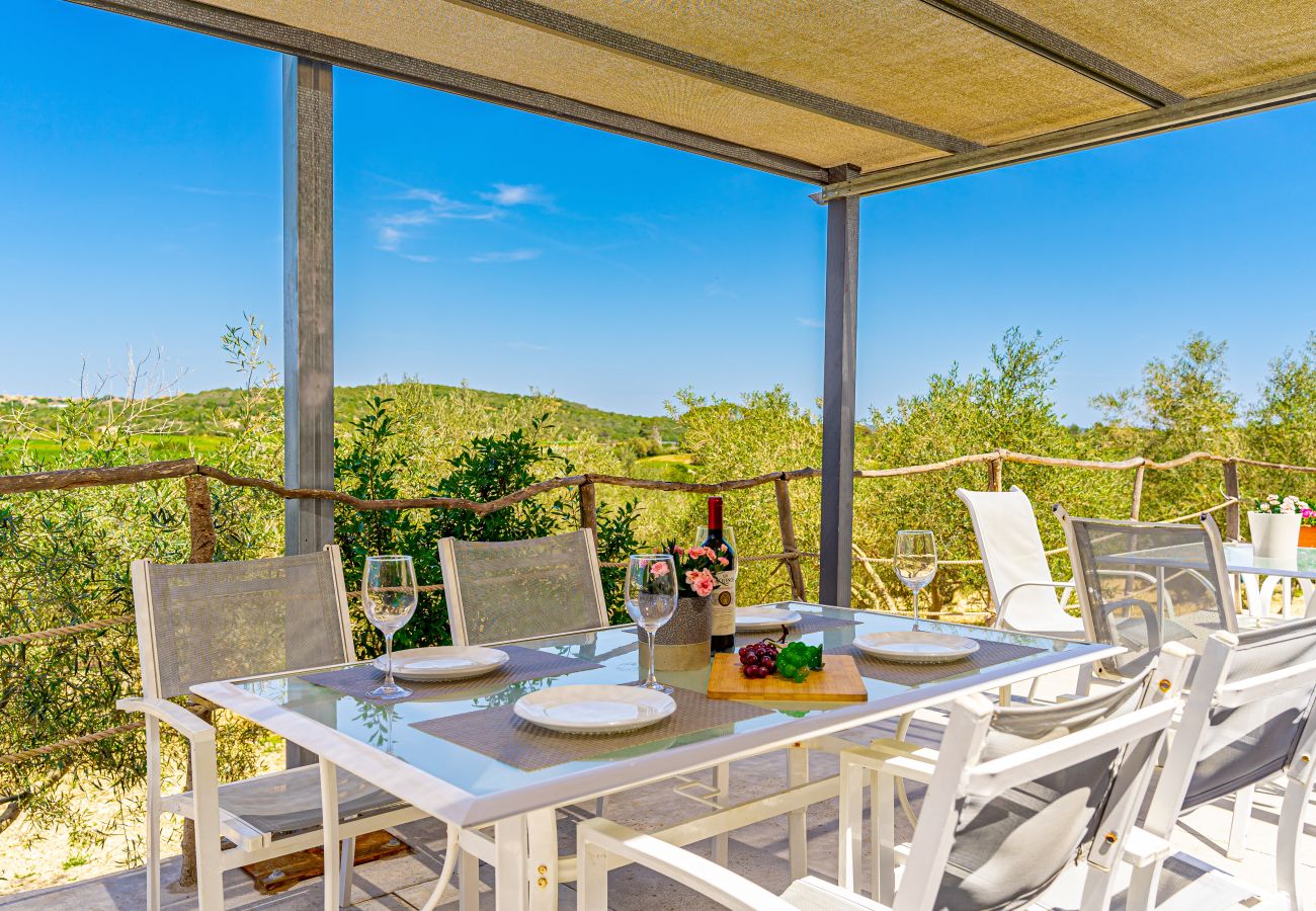 Country house in Sineu - CALUIX Finca for 8, sun and relax in nature in Mallorca