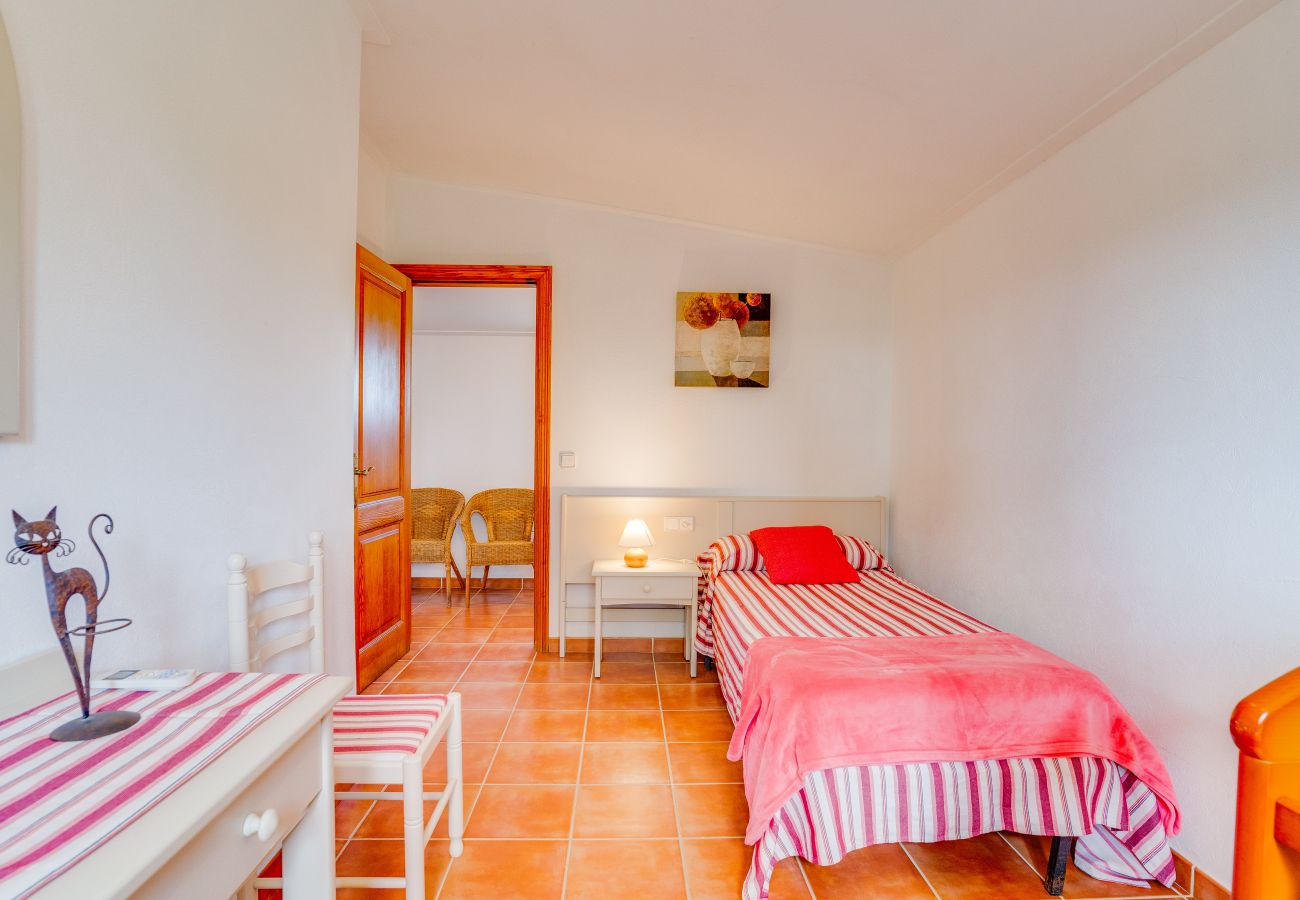 Villa in Alcudia - LORENZO Finca for 9 people in Alcudia. AC and free WiFi