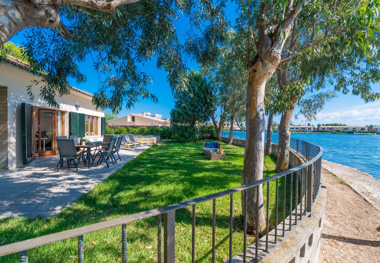 Villa in Alcudia - EL LAGO for 6 people 900m from the beach