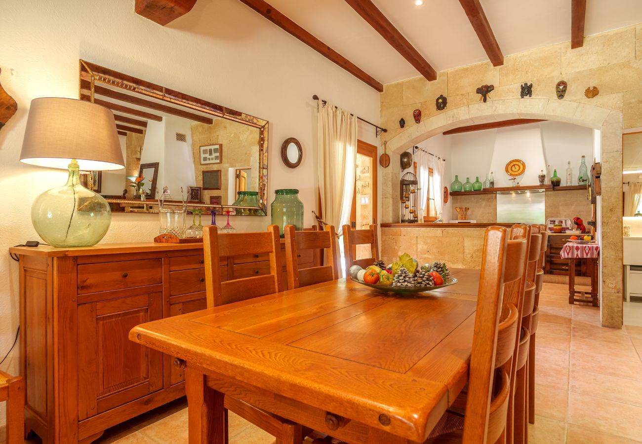 Country house in Alcudia - BON PAS Finca for 6 only 250 meters from the beach