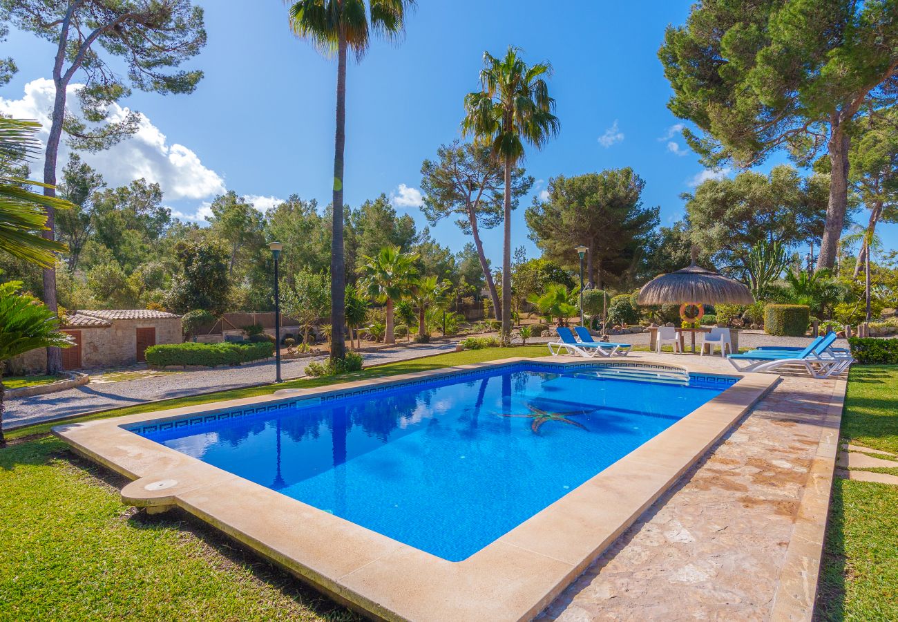 Country house in Alcudia - BON PAS Finca for 6 only 250 meters from the beach