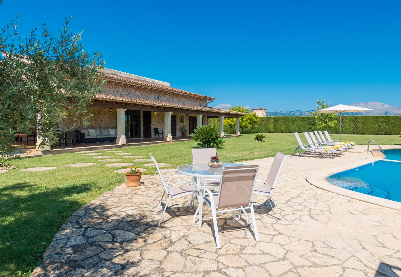 Country house in Sa Pobla - Villa SANT VICENS for 8 with swimming pool surrounded by nature