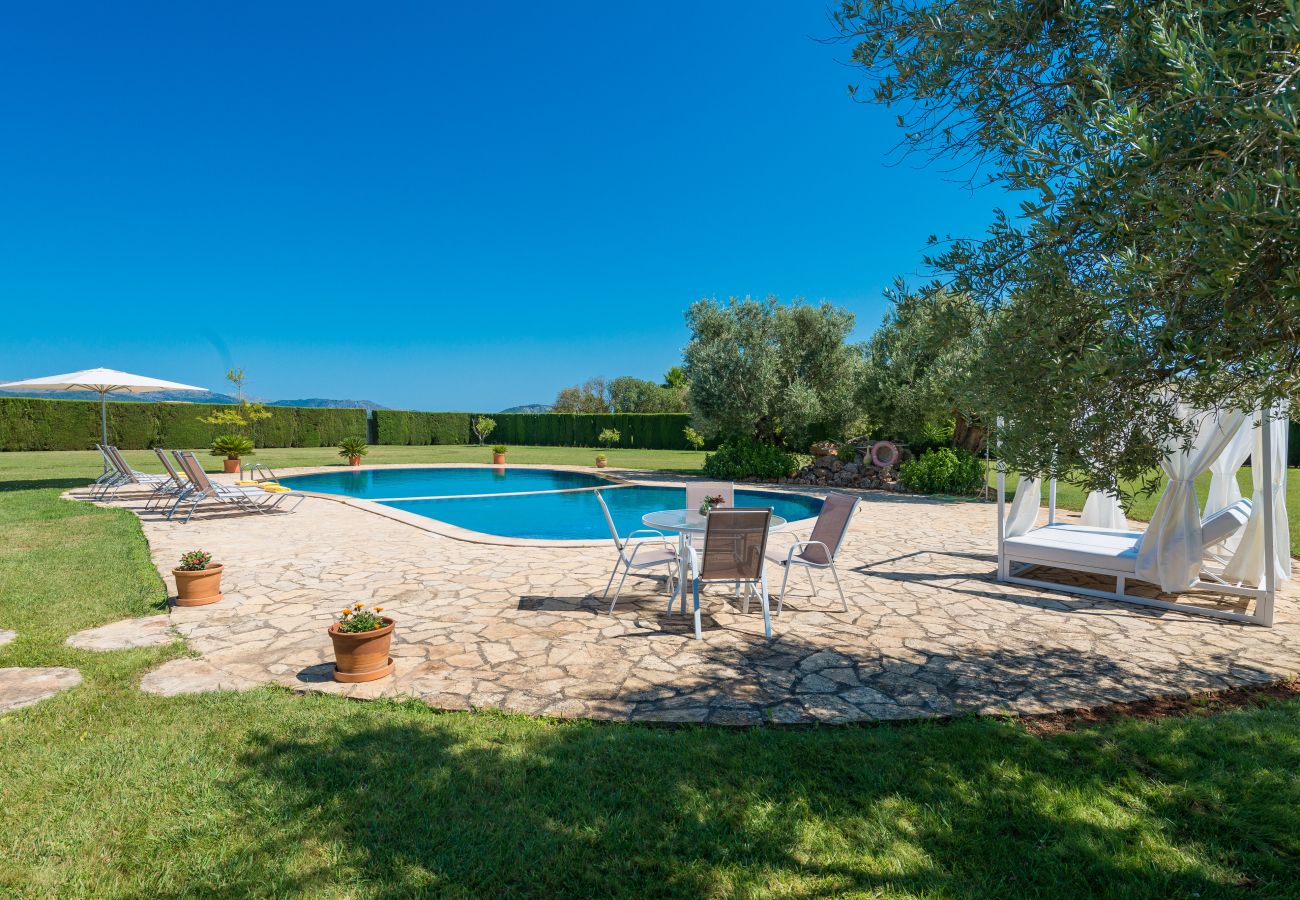 Country house in Sa Pobla - Villa SANT VICENS for 8 with swimming pool surrounded by nature