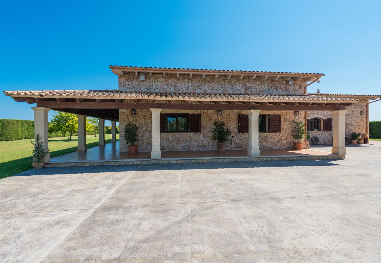 Country house in Sa Pobla - Villa SANT VICENS for 8 with swimming pool surrounded by nature