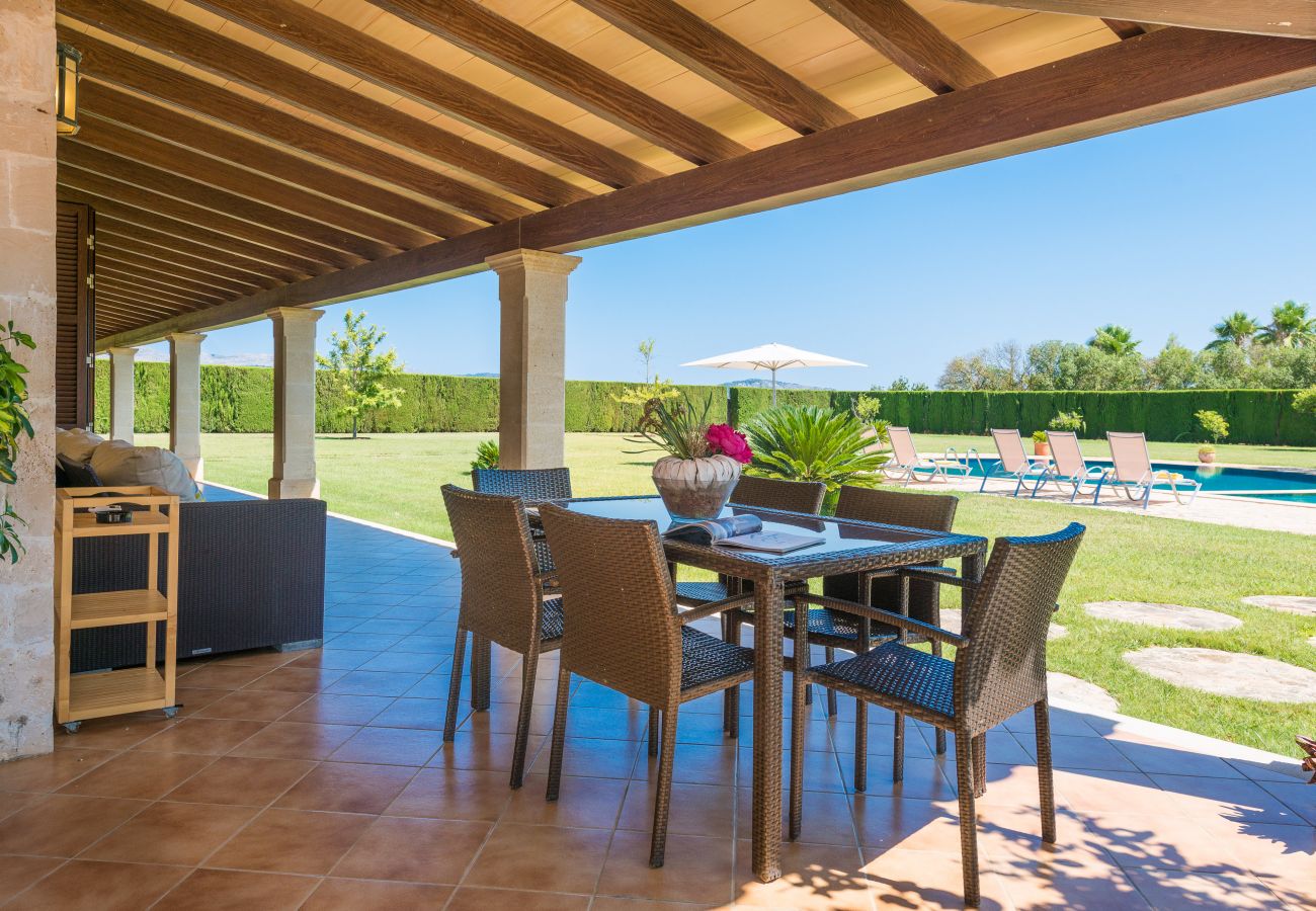 Country house in Sa Pobla - Villa SANT VICENS for 8 with swimming pool surrounded by nature