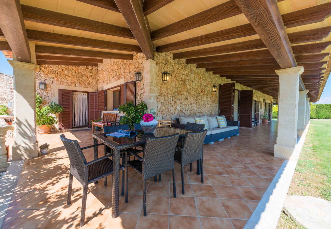 Country house in Sa Pobla - Villa SANT VICENS for 8 with swimming pool surrounded by nature