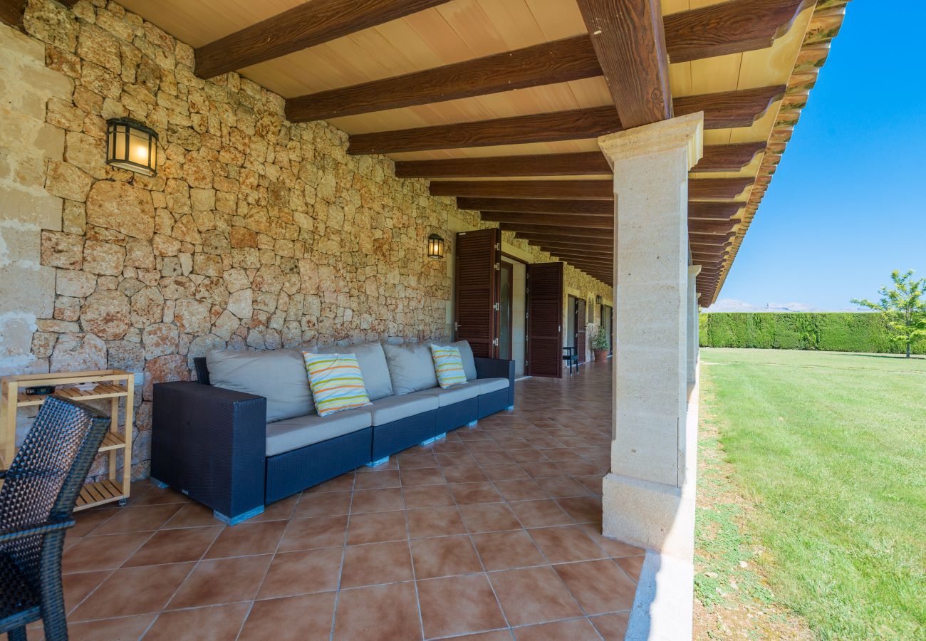 Country house in Sa Pobla - Villa SANT VICENS for 8 with swimming pool surrounded by nature