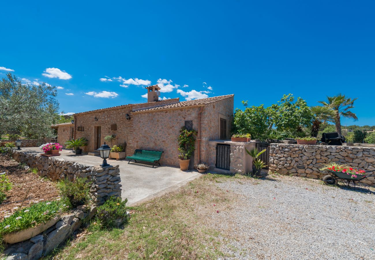 Villa in Cala Bona - GALARDO Finca for 6 to 150m from the beach in Port Verd