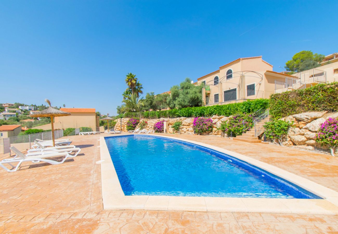 Townhouse in Cala Romantica - Casa Alegria 4+2 House 350m from Cala Romantica for 4+2 people