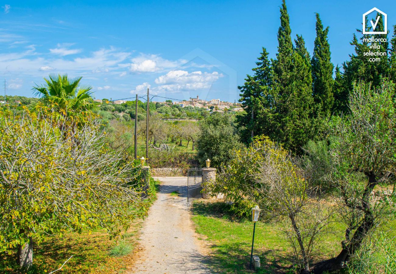 Country house in Buger - Finca SON TRESCO for 11 in Buger with Pool