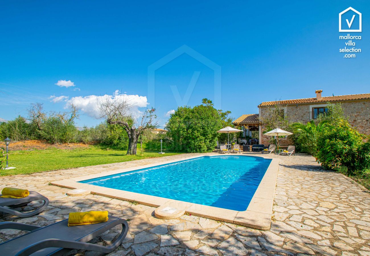 Country house in Buger - Finca SON TRESCO for 11 in Buger with Pool